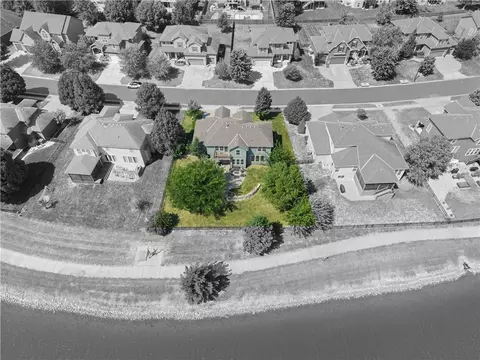 View/Area - 8808 SW 4th St, Blue Springs, MO 64064 photo 14 of 15
