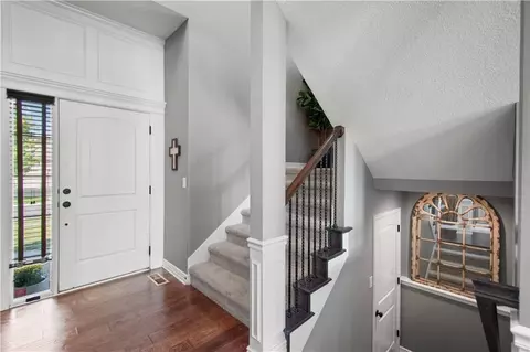 Entry Way - 8808 SW 4th St, Blue Springs, MO 64064 photo 1 of 4