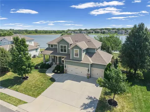 View/Area - 8808 SW 4th St, Blue Springs, MO 64064 photo 4 of 15