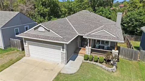 5108 E 39th St, Kansas City, MO 64128