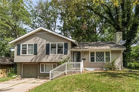 5906 E 97th St, Kansas City, MO 64134