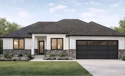 1415 Thomas Dr, Louisburg, KS 66053