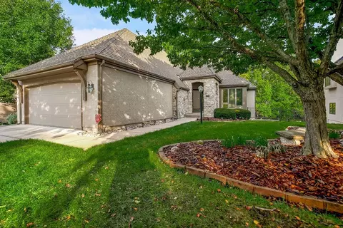 12805 Cedar St, Leawood, KS 66209