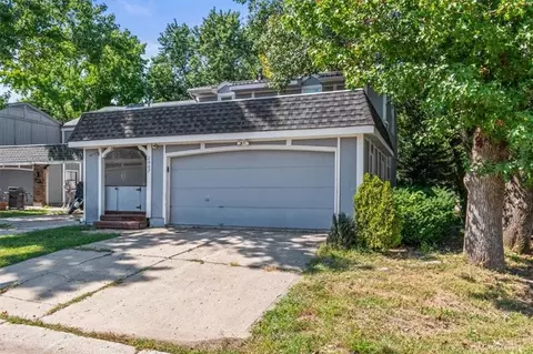 2907 NW 4th Street Ter, Blue Springs, MO 64014