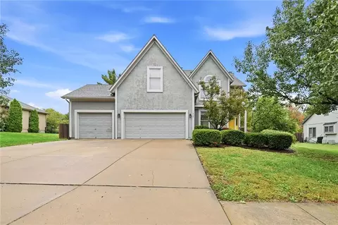 Exterior - 1404 Cedar Ridge Cir, Raymore, MO 64083 photo 2 of 6