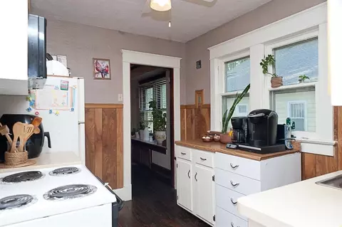 Kitchen - 620 S Hardy Ave, Independence, MO 64053 photo 3 of 4