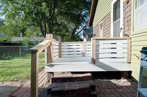 Exterior - 620 S Hardy Ave, Independence, MO 64053 photo 2 of 3
