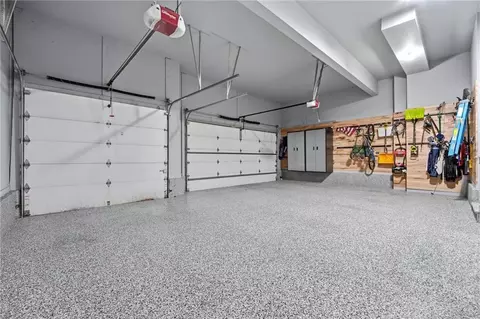 Exterior - 1124 Metfield Ln, Raymore, MO 64083 photo 7 of 13