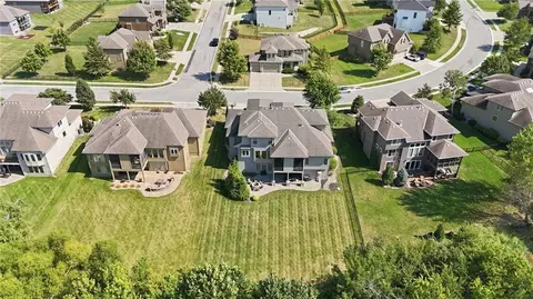 View/Area - 1124 Metfield Ln, Raymore, MO 64083 photo 6 of 6