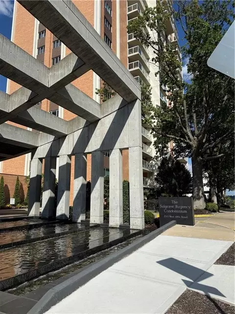 121 W 48th St #503, Kansas City, MO 64112