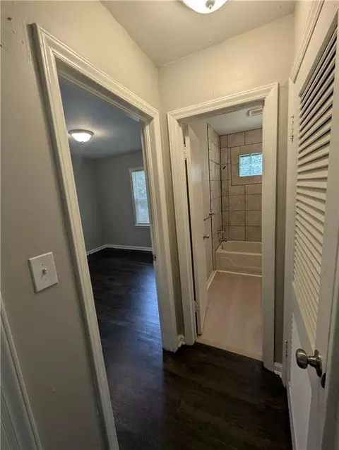 Entry Way - 1206 E 134th St, Grandview, MO 64030 photo 3 of 4