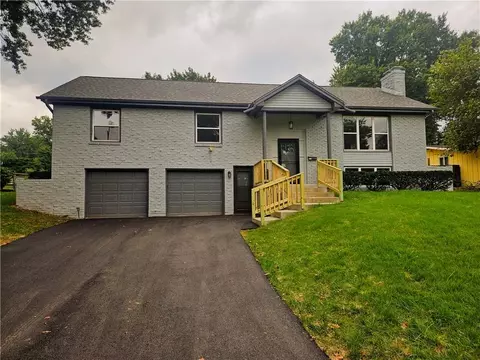 321 E 106th Ter, Kansas City, MO 64114
