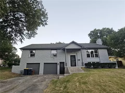 321 E 106th Ter, Kansas City, MO 64114