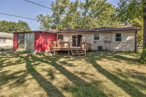 Exterior - 1627 E Glenn Dr, Lawrence, KS 66044 photo 9 of 9
