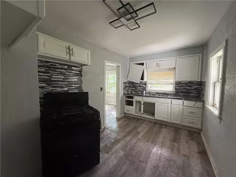 Kitchen - 10033 E Wilson Rd, Independence, MO 64053 photo 1 of 1