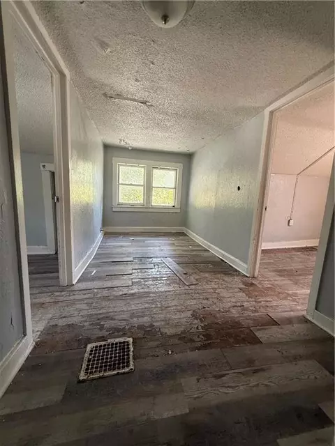 Entry Way - 10033 E Wilson Rd, Independence, MO 64053 photo 2 of 2