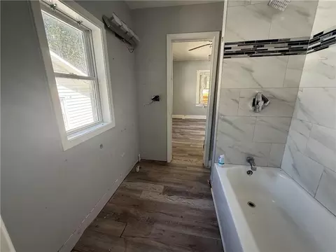 Bath - 10033 E Wilson Rd, Independence, MO 64053 photo 1 of 1