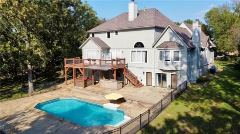 1515 Sugarland Pkwy, Pleasant Hill, MO 64080