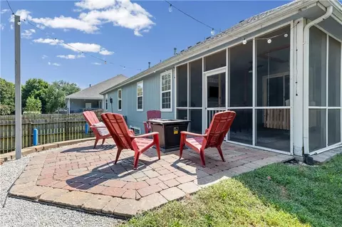 Exterior - 2402 E 27th Ter, Lawrence, KS 66046 photo 4 of 6