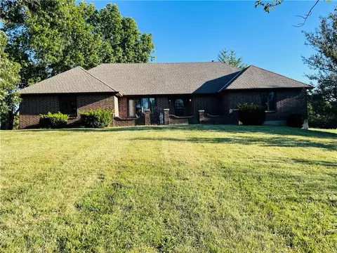 9600 Parallel Pkwy, Kansas City, KS 66109