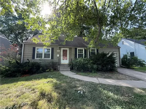 4928 Juniper Dr, Roeland Park, KS 66205