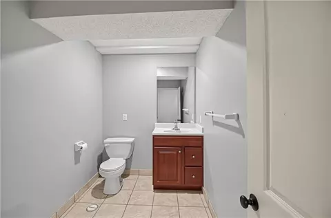 Bath - 228 SW Ascot Cir, Lees Summit, MO 64082 photo 3 of 3