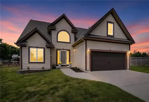 Exterior - 228 SW Ascot Cir, Lees Summit, MO 64082 photo 6 of 6