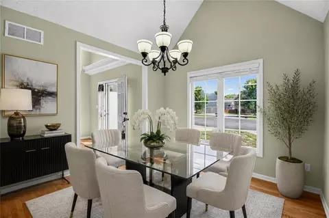 Dining - 228 SW Ascot Cir, Lees Summit, MO 64082 photo 2 of 2