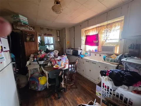 Kitchen - 115 N Franklin St, Kingston, MO 64650 photo 1 of 3