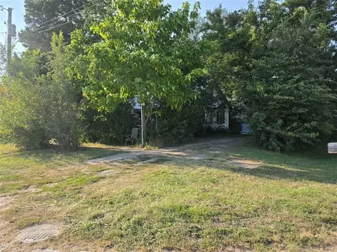 Exterior - 115 N Franklin St, Kingston, MO 64650 photo 8 of 15