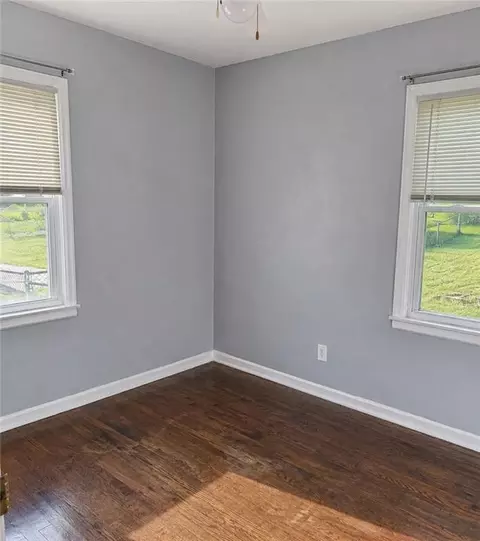 17000 E Sailsbury Rd, Independence, MO 64056 photo 4