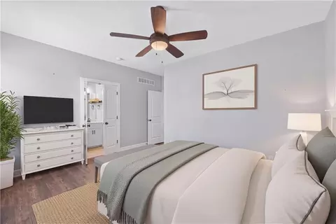 Bedroom - 23507 E 11th St, Independence, MO 64056 photo 2 of 3