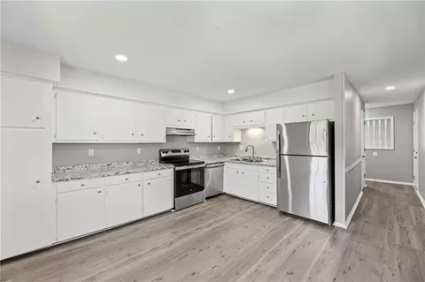 Kitchen - 307 E 165th St, Belton, MO 64012 photo 1 of 4