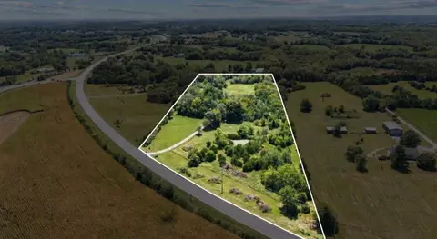 20269 Mclouth Rd, Tonganoxie, KS 66086