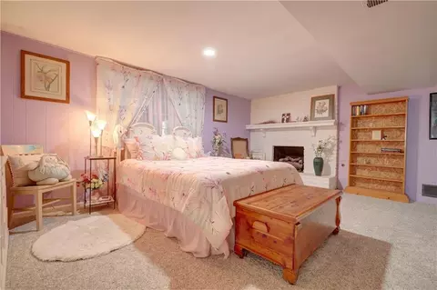 Bedroom - 3807 S Union St, Independence, MO 64055 photo 4 of 5
