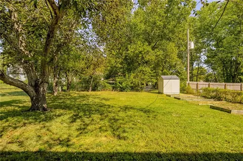 Exterior - 2116 E Mohawk Dr, Olathe, KS 66062 photo 6 of 10