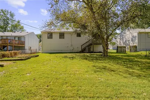 Exterior - 2116 E Mohawk Dr, Olathe, KS 66062 photo 8 of 10