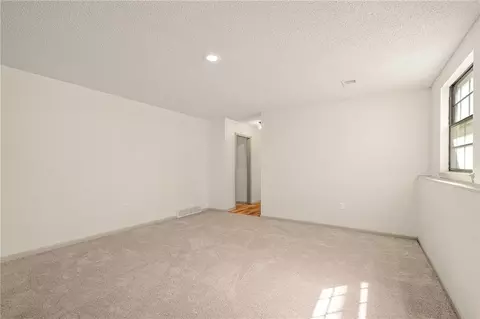 Bedroom - 2116 E Mohawk Dr, Olathe, KS 66062 photo 10 of 13