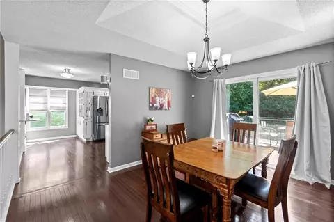 Dining - 4511 NW Apache Dr, Riverside, MO 64150 photo 1 of 1