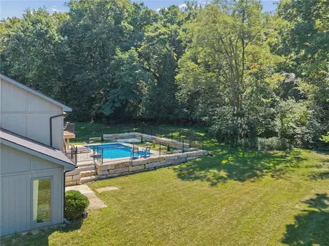 Exterior - 4511 NW Apache Dr, Riverside, MO 64150 photo 12 of 15
