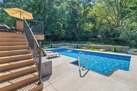 Exterior - 4511 NW Apache Dr, Riverside, MO 64150 photo 5 of 15