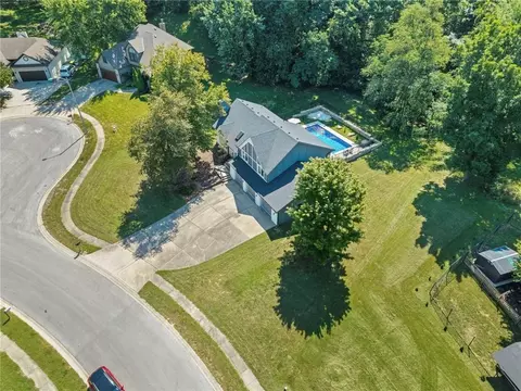 View/Area - 4511 NW Apache Dr, Riverside, MO 64150 photo 1 of 9