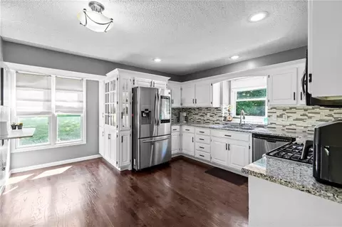 Kitchen - 4511 NW Apache Dr, Riverside, MO 64150 photo 1 of 4