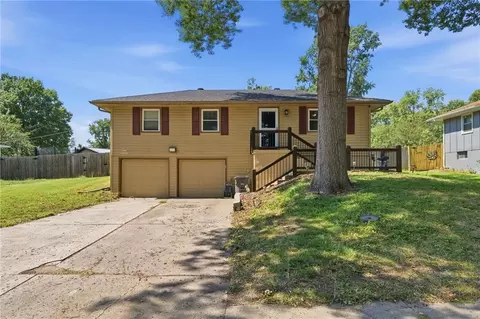 Exterior - 1304 Clark Ave, Independence, MO 64050 photo 1 of 8