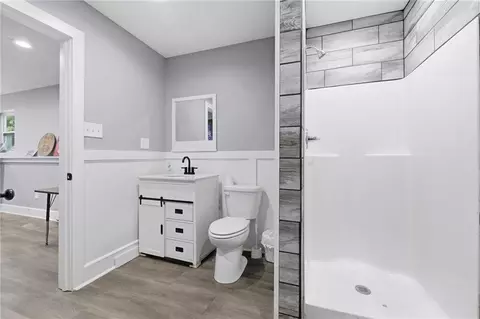 Bath - 1304 Clark Ave, Independence, MO 64050 photo 5 of 5