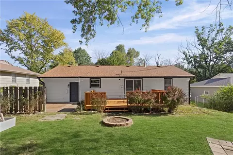 Exterior - 12105 E 47th Ter, Independence, MO 64055 photo 5 of 9