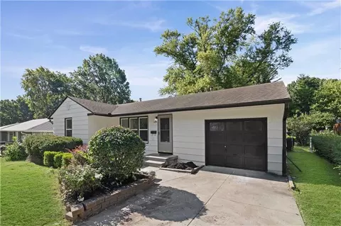 Exterior - 12105 E 47th Ter, Independence, MO 64055 photo 3 of 9