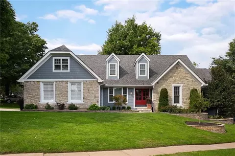 10600 W 108th Ter, Overland Park, KS 66210