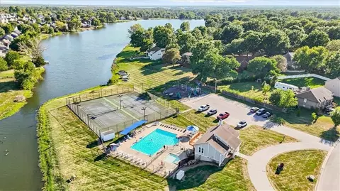 View/Area - 300 Johnston Dr, Raymore, MO 64083 photo 6 of 8