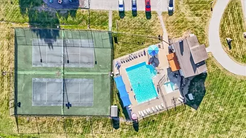 Exterior - 300 Johnston Dr, Raymore, MO 64083 photo 8 of 8